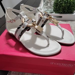 Flar Sandals, Divinne